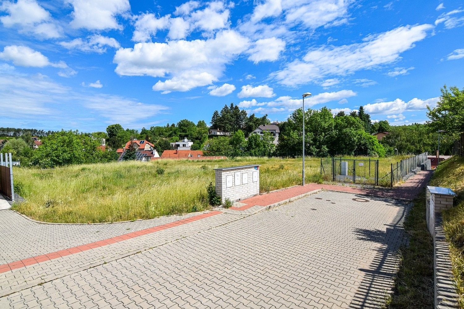 Pozemek pro bydlení · Praha - Lipence, okres Praha 16, Hlavní město Praha - 4