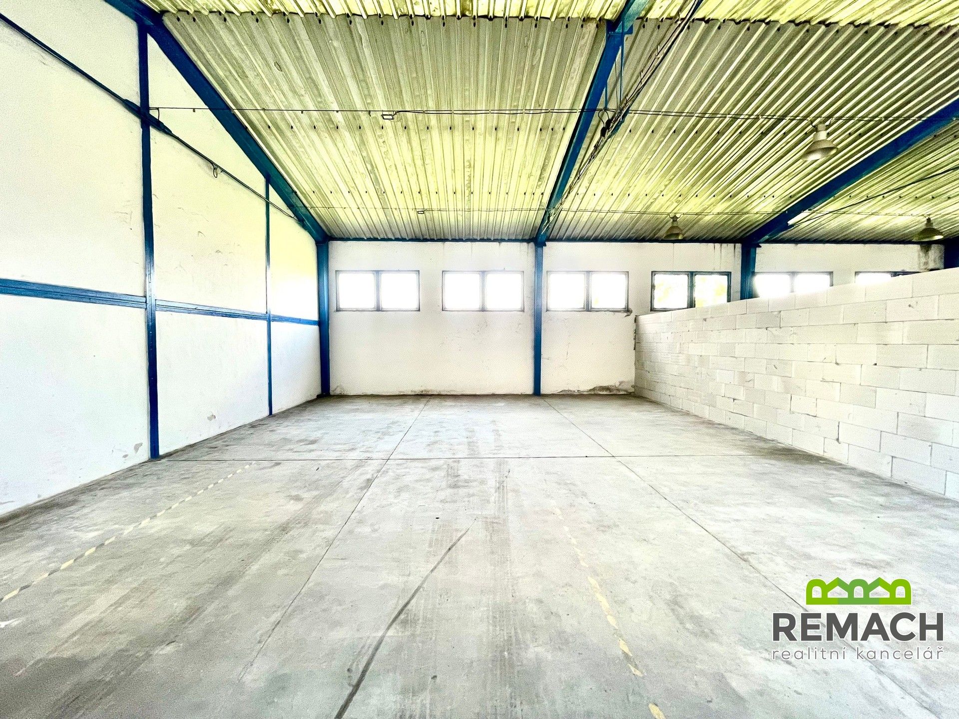 Pronájem sklad - Na Záhonech, Kunovice, 170 m²