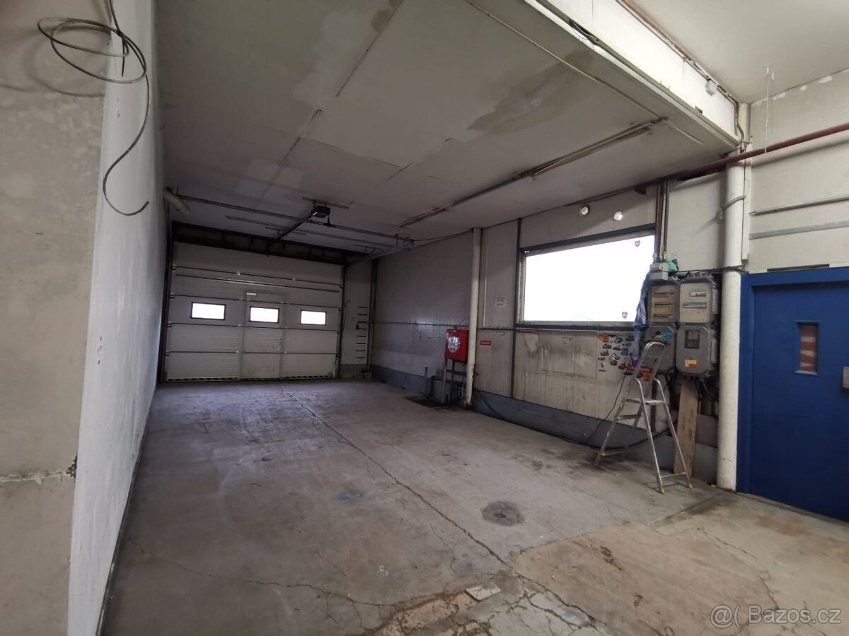 Sklady, Hradec Králové, 500 02