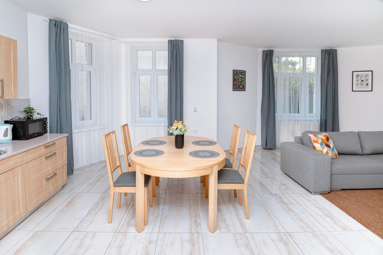 Pronájem byt 3+kk - K zámku, Praha, 118 m²