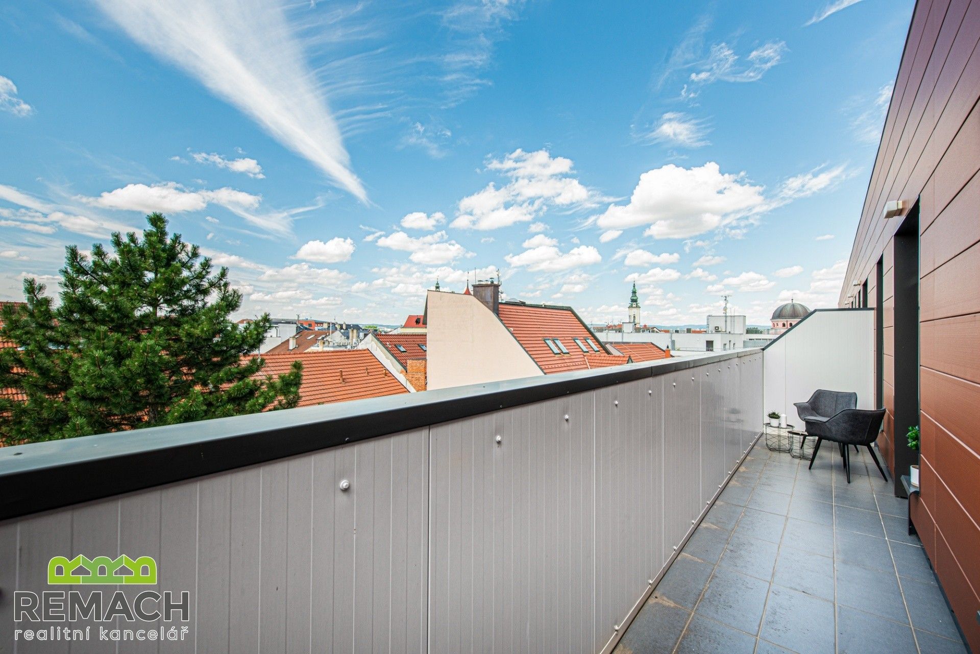 Pronájem byt 2+kk - Obchodní, Uherské Hradiště, 77 m²