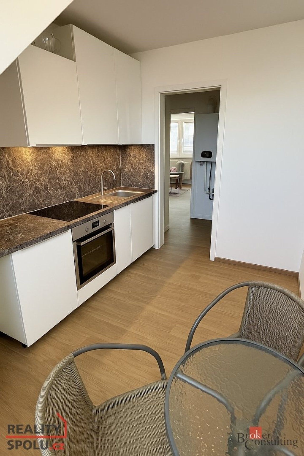 Pronájem byt 1+1 - Hobzíkova, Opava, 40 m²