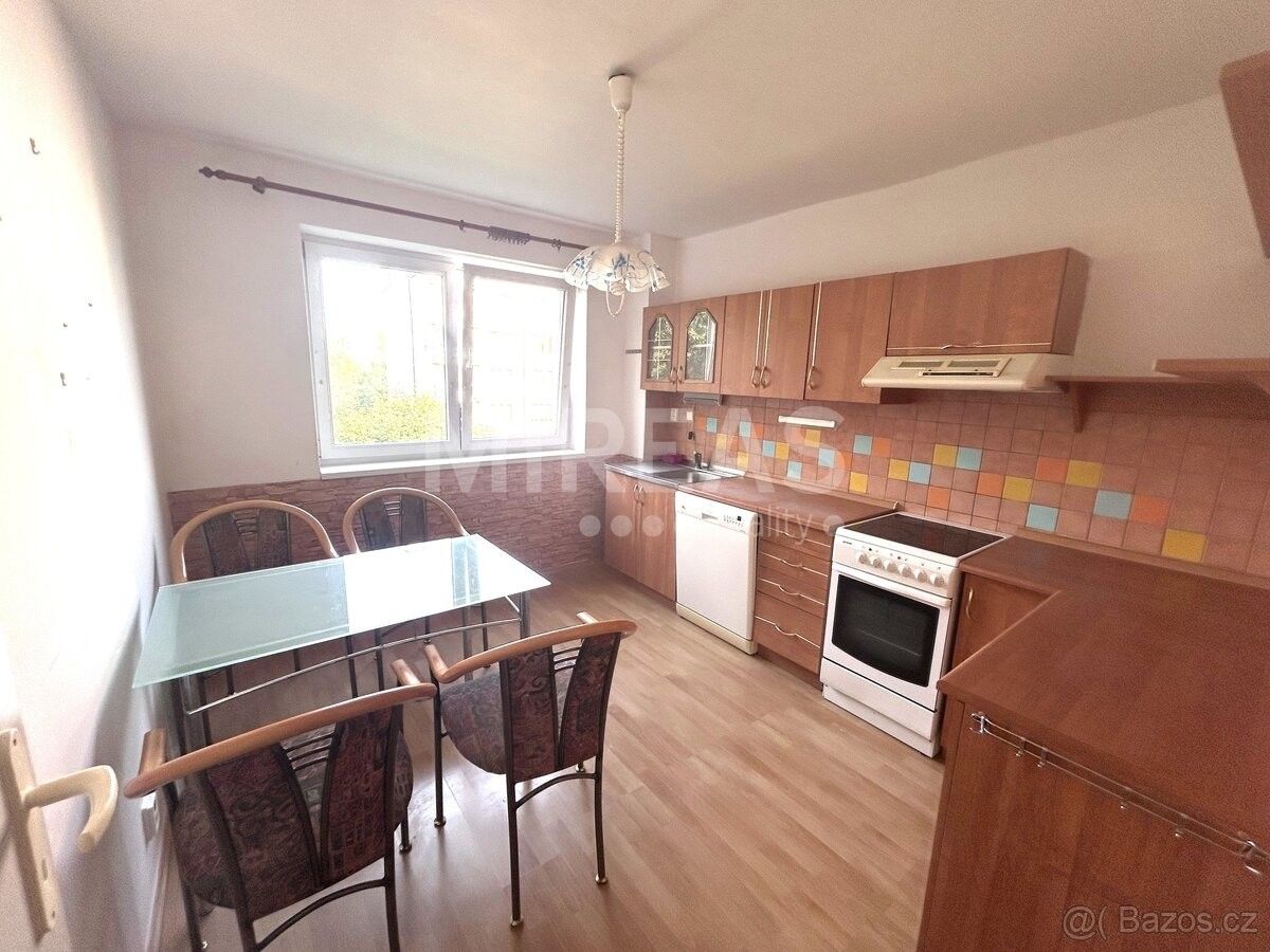 Pronájem byt - Milovice, 289 24