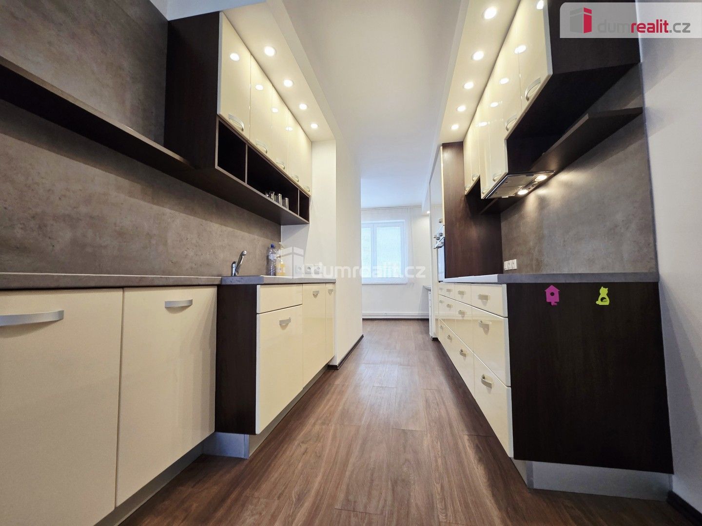 3+kk, U vojenské nemocnice, Praha, 77 m²