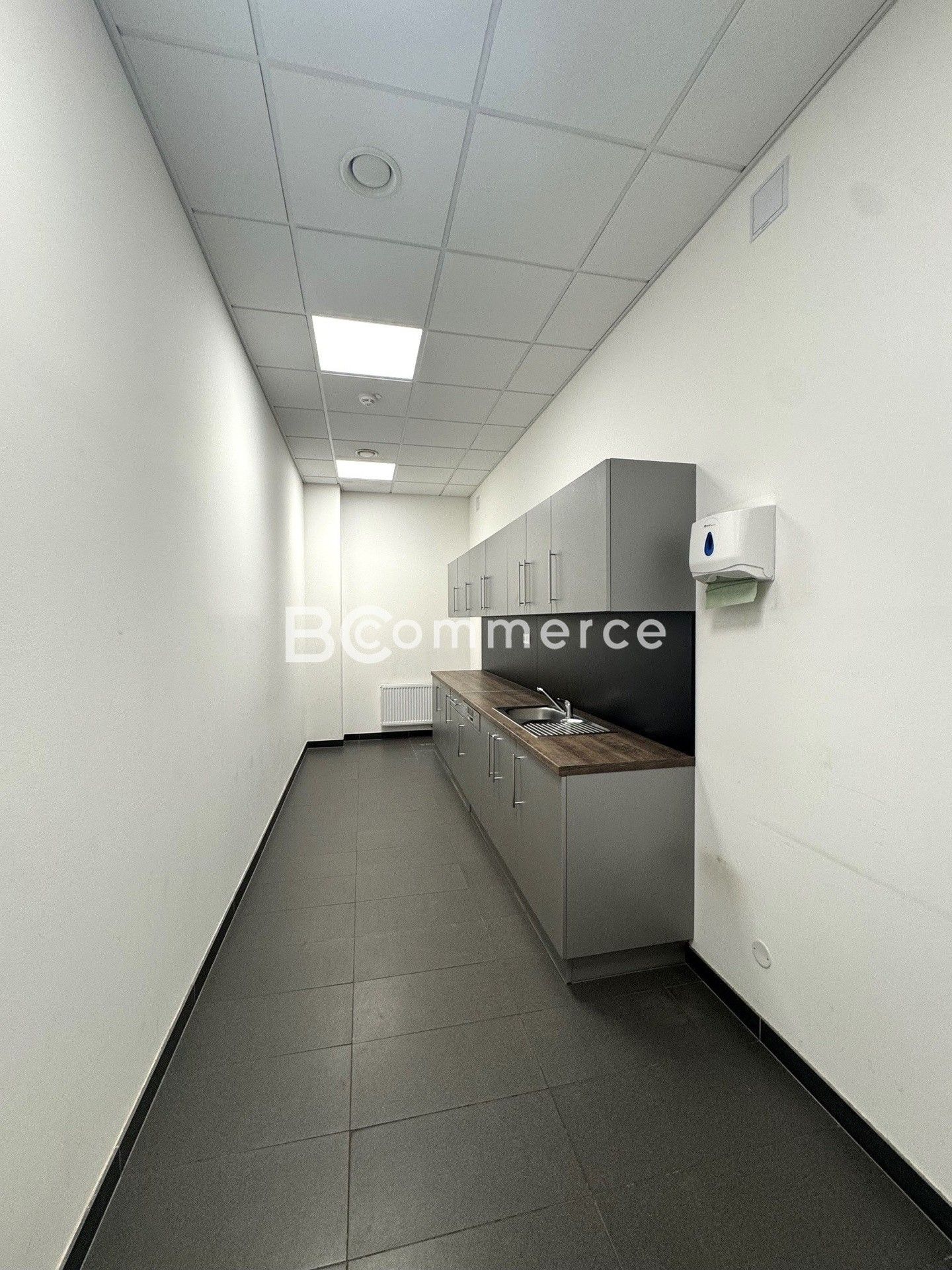 Pronájem kancelář - Letiště Brno-Tuřany, Brno, 300 m² - 5