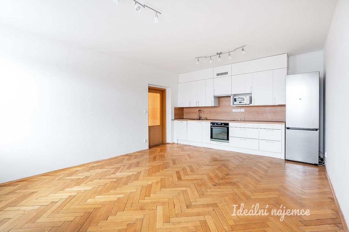 Pronájem byt 3+kk - V lesíčku, Praha, 51 m²