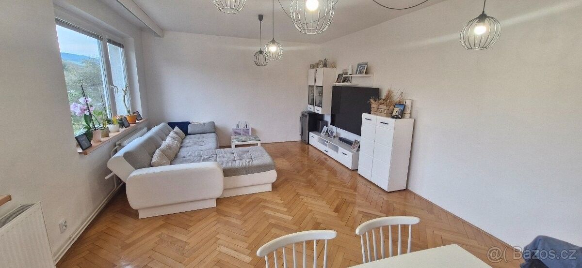 Pronájem byt - Dolní Lhota, 763 26