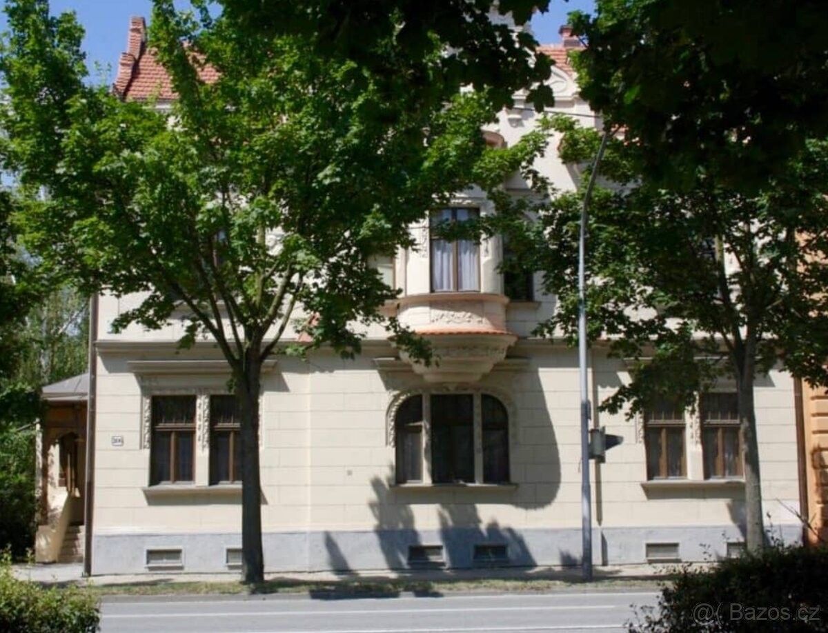 Pronájem kancelář - Uherské Hradiště, 686 01