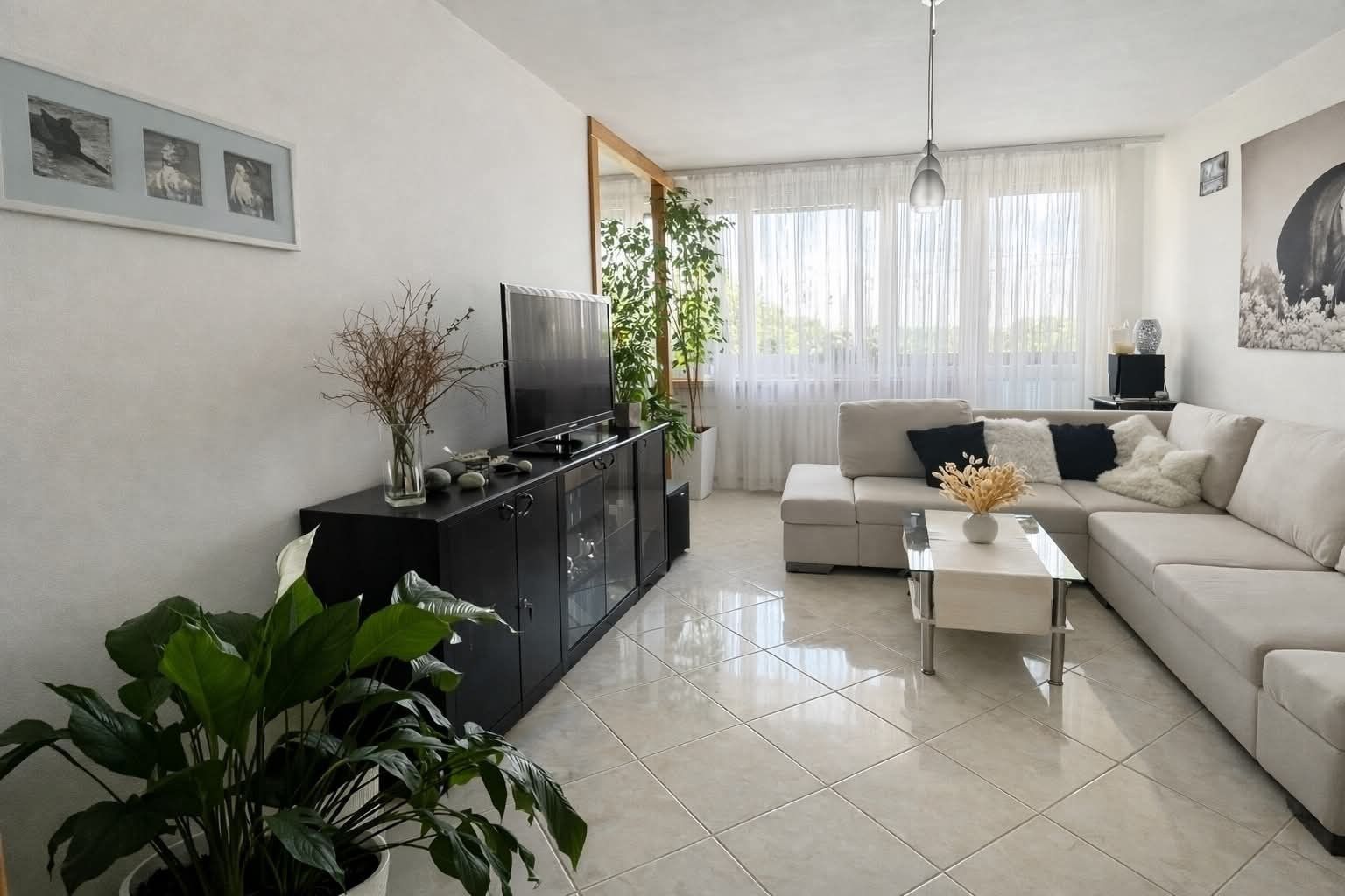 Byt 4+1 · 94 m² · Uherská, Praha - Vinoř - 3