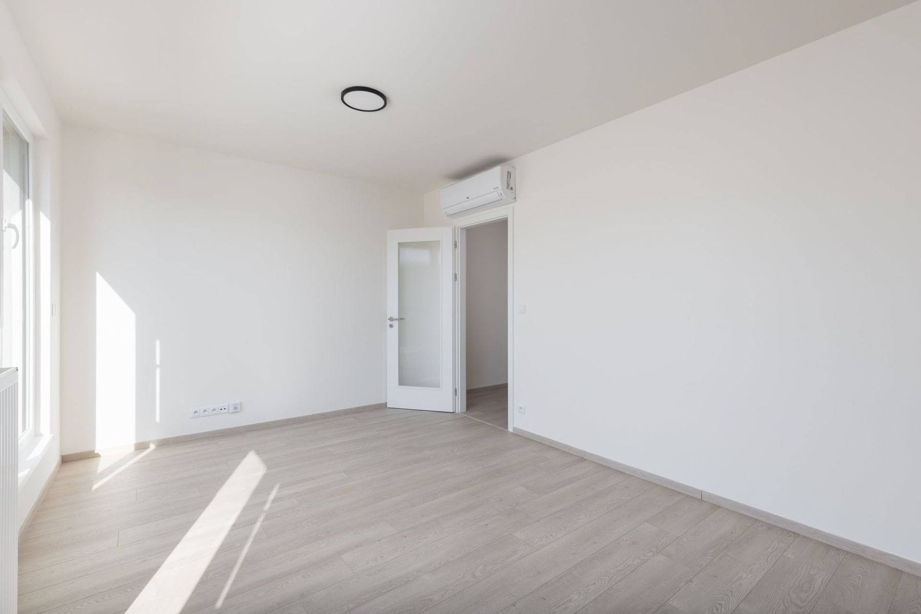 Byt 1+kk · 38 m² · Bukačova, Praha - Vysočany - 2