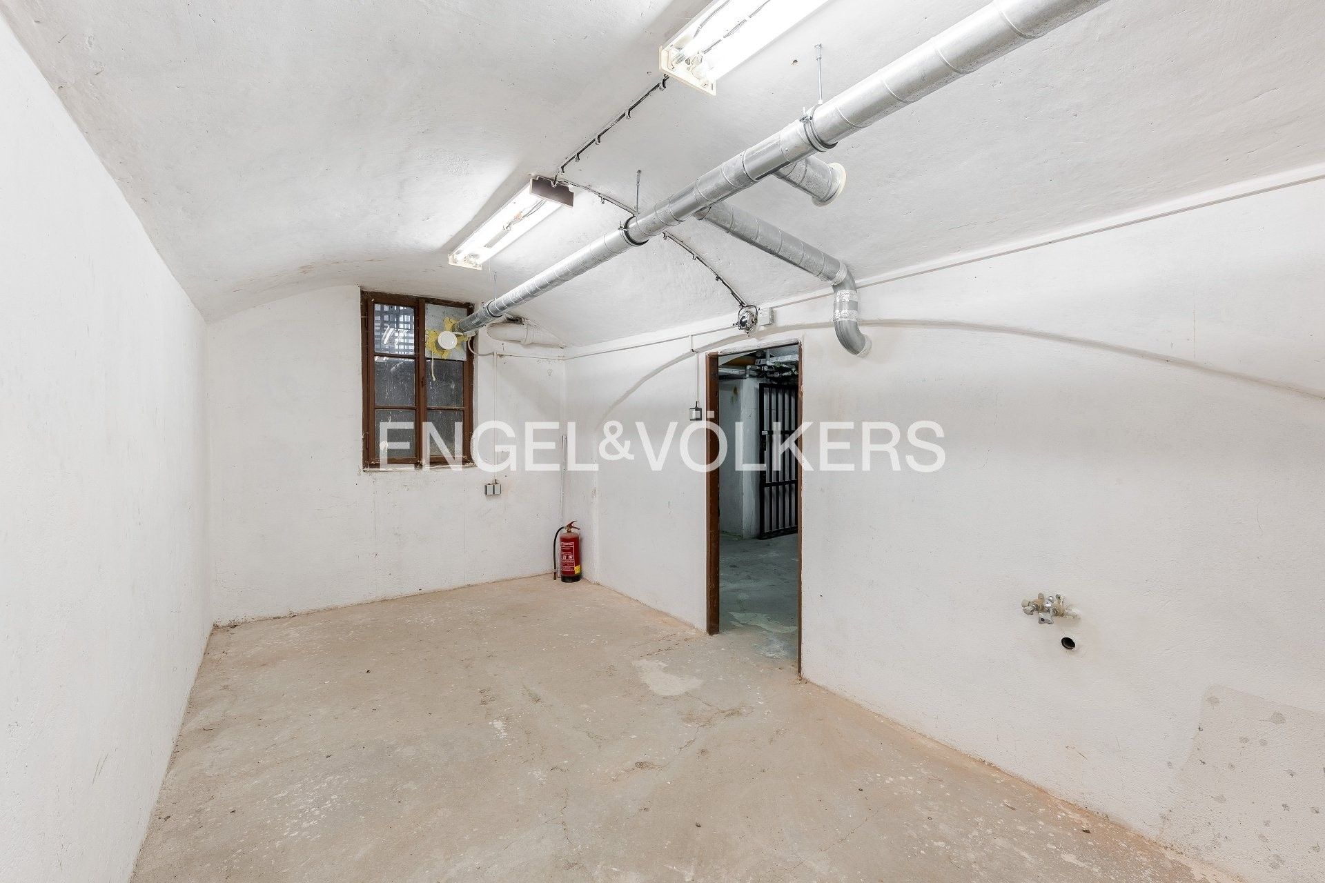 Sklady, Ostrovského 1332, Praha Smíchov, 80 m² - 2