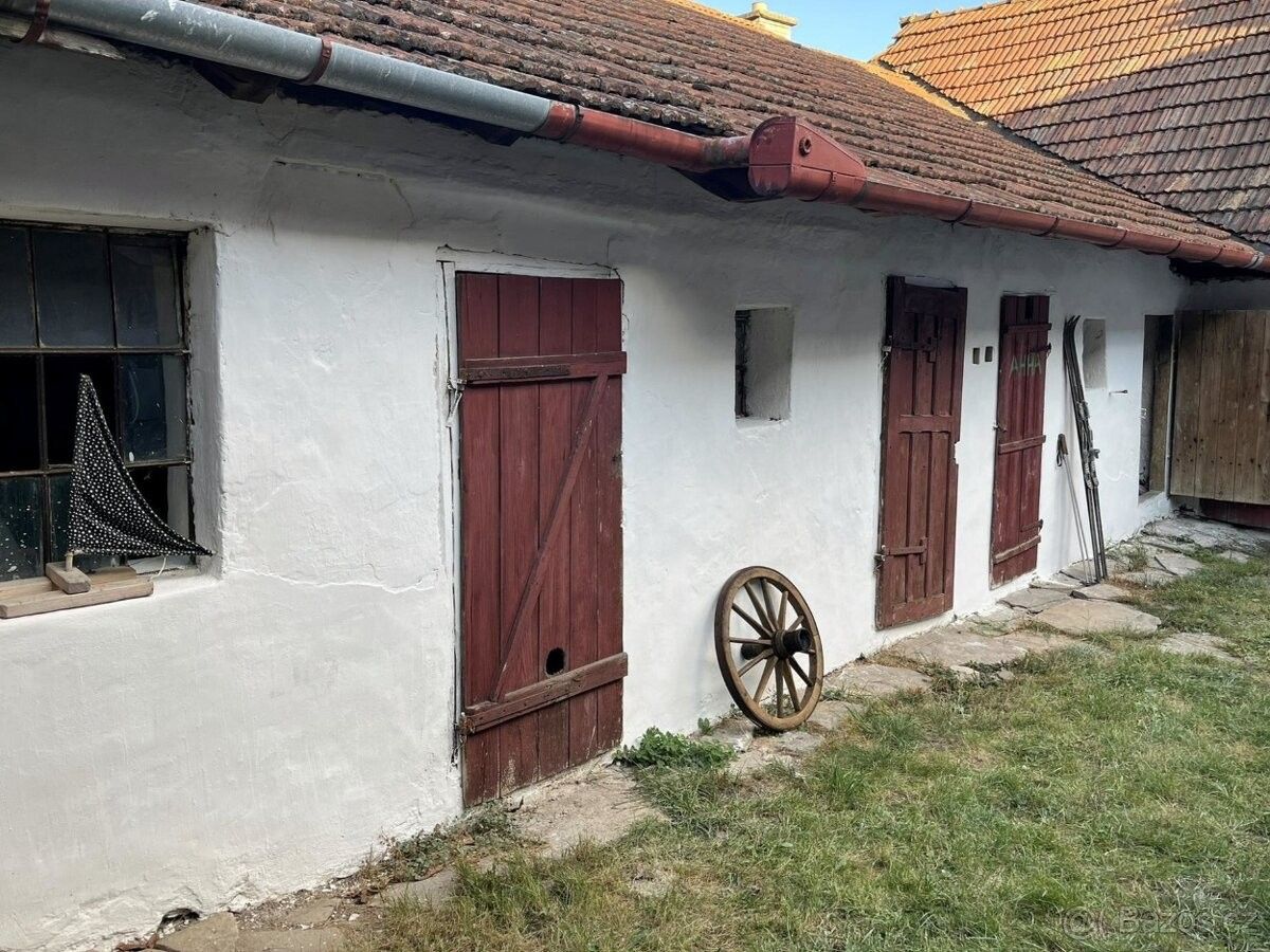 Prodej rodinný dům - Lomnice u Tišnova, 679 23