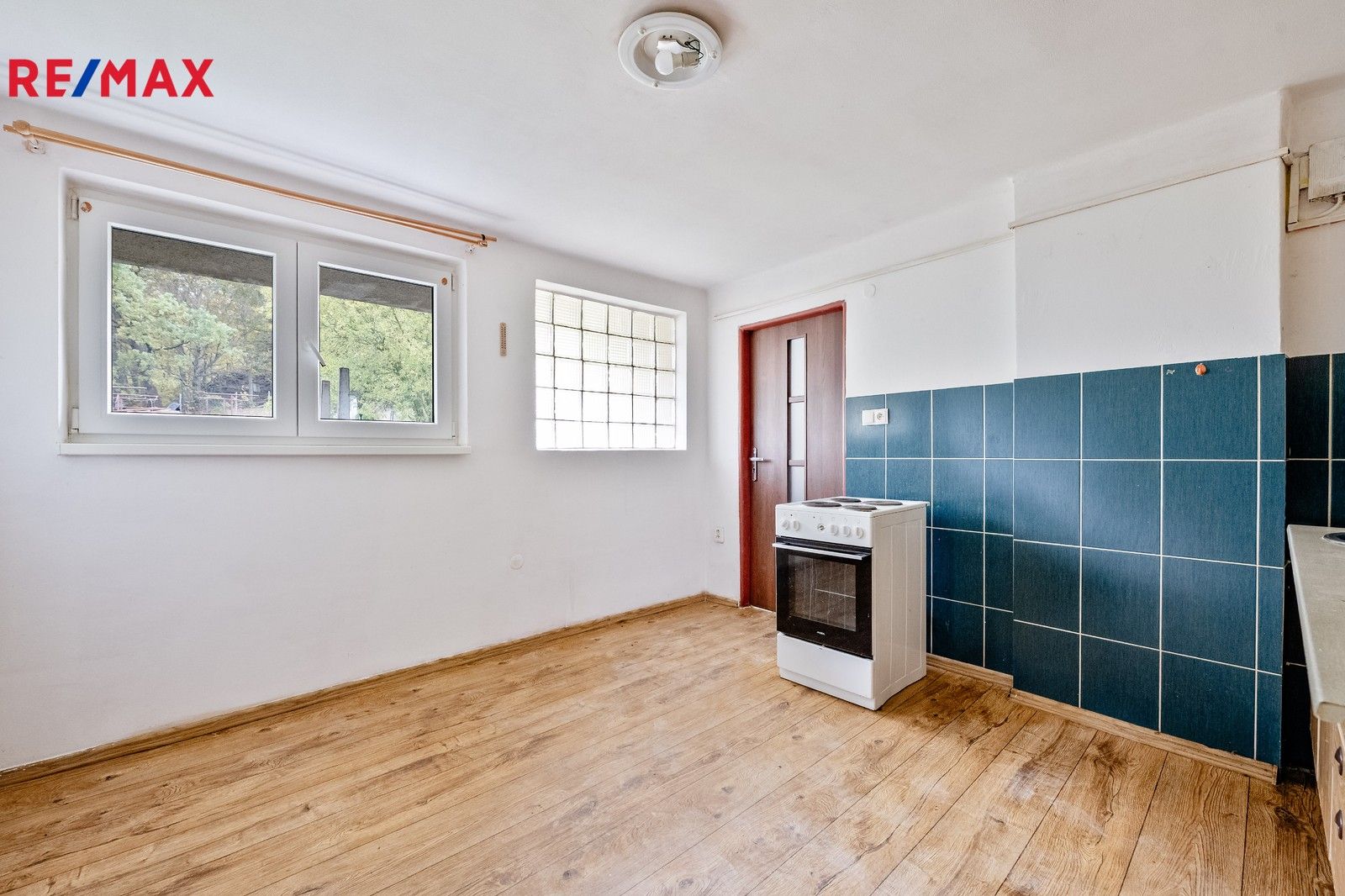 Pronájem byt 1+1 - Dobešov, Černovice, 30 m²