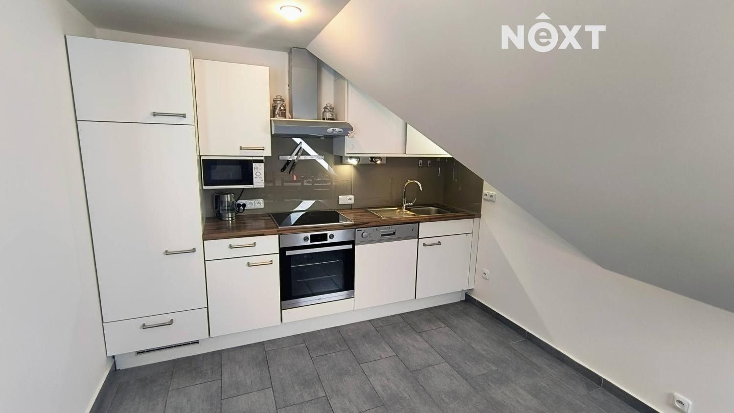 Byt 3+kk · 75 m² · Strážné - 4