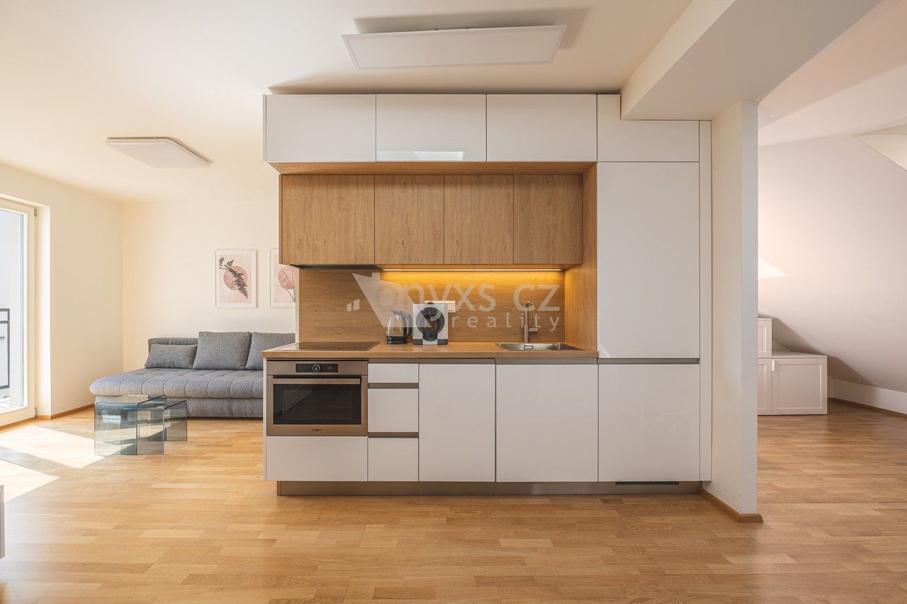 2+kk, Příčná, Praha, 45 m²