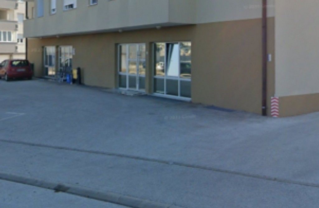Komerční nemovitost · 129 m² · Pula, HR - 3