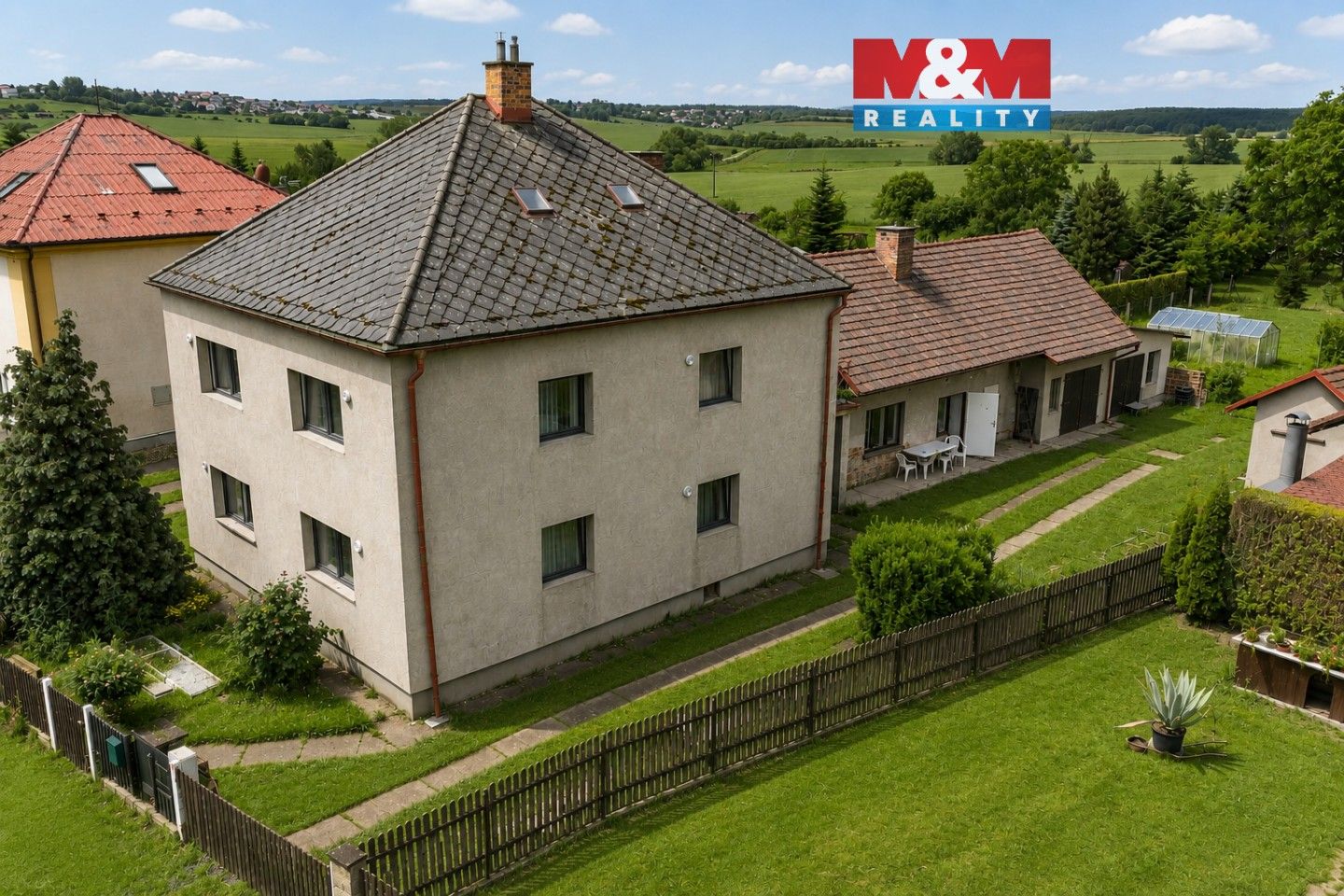 Rodinné domy, Bukovka, 187 m² - 1