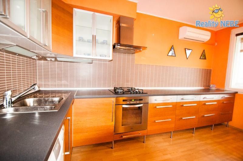 Byt 3+kk · 75 m² · Na strži, Praha - 3