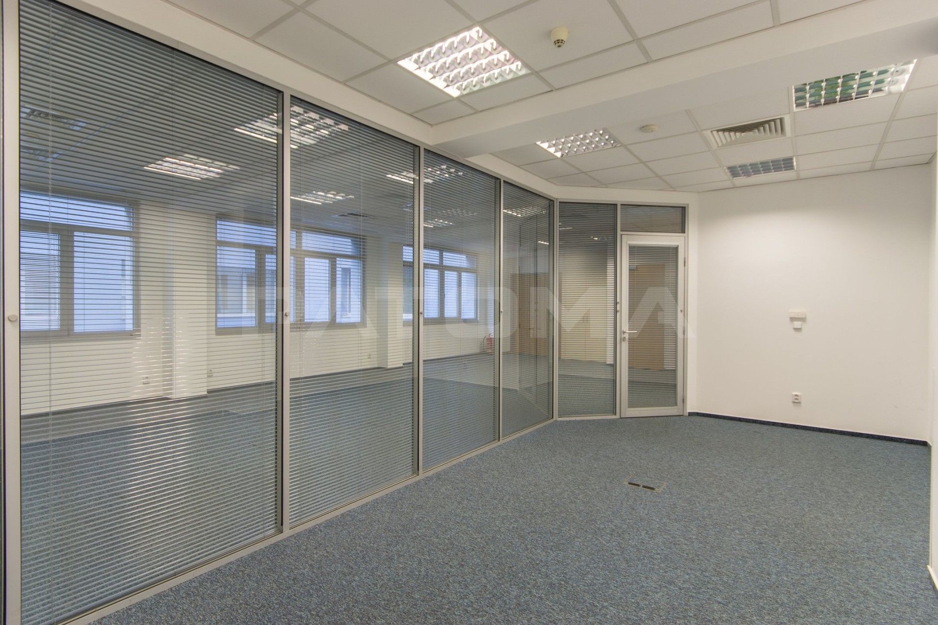Pronájem kancelář - Sokolovská, Praha, 948 m² - 5