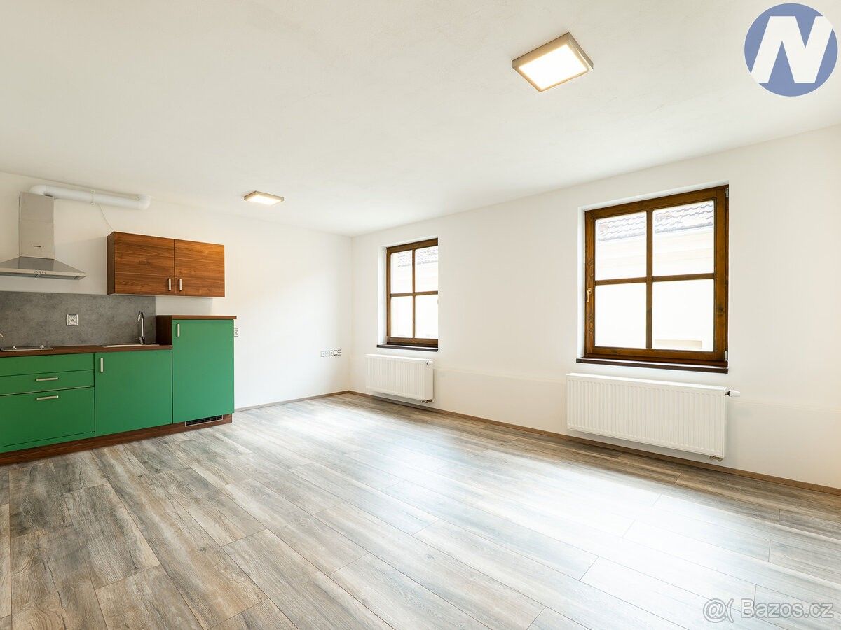 Byty, Husinec, 384 21