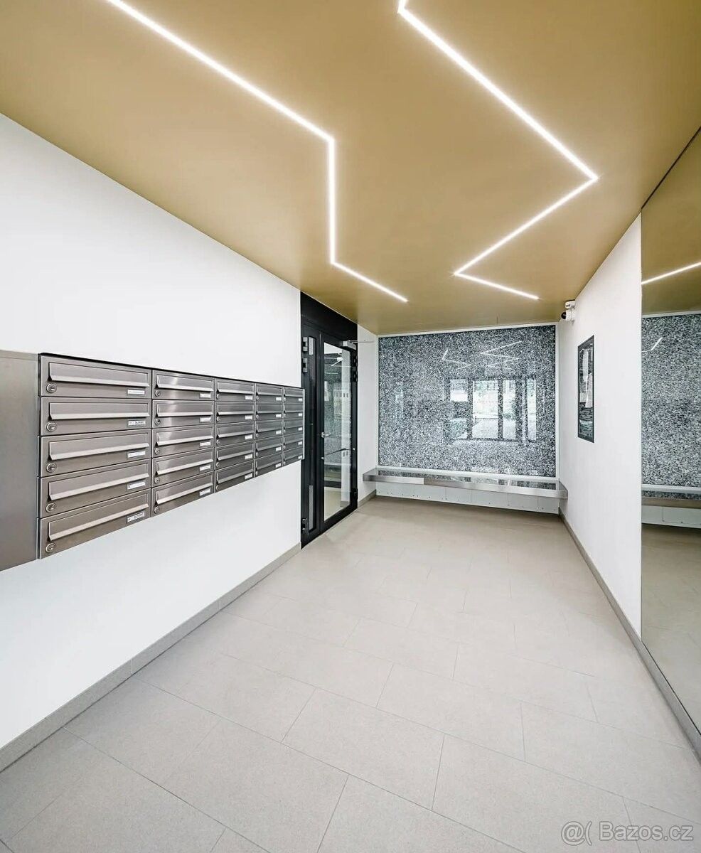 Pronájem byt - Praha, 150 00