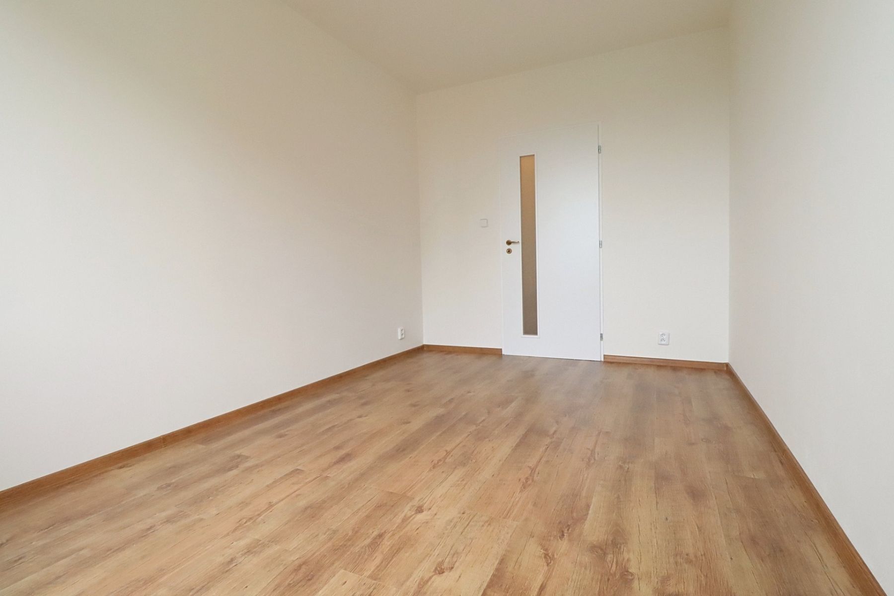 Pronájem byt 2+kk - Machuldova, Praha - Kamýk, 40 m² - 2