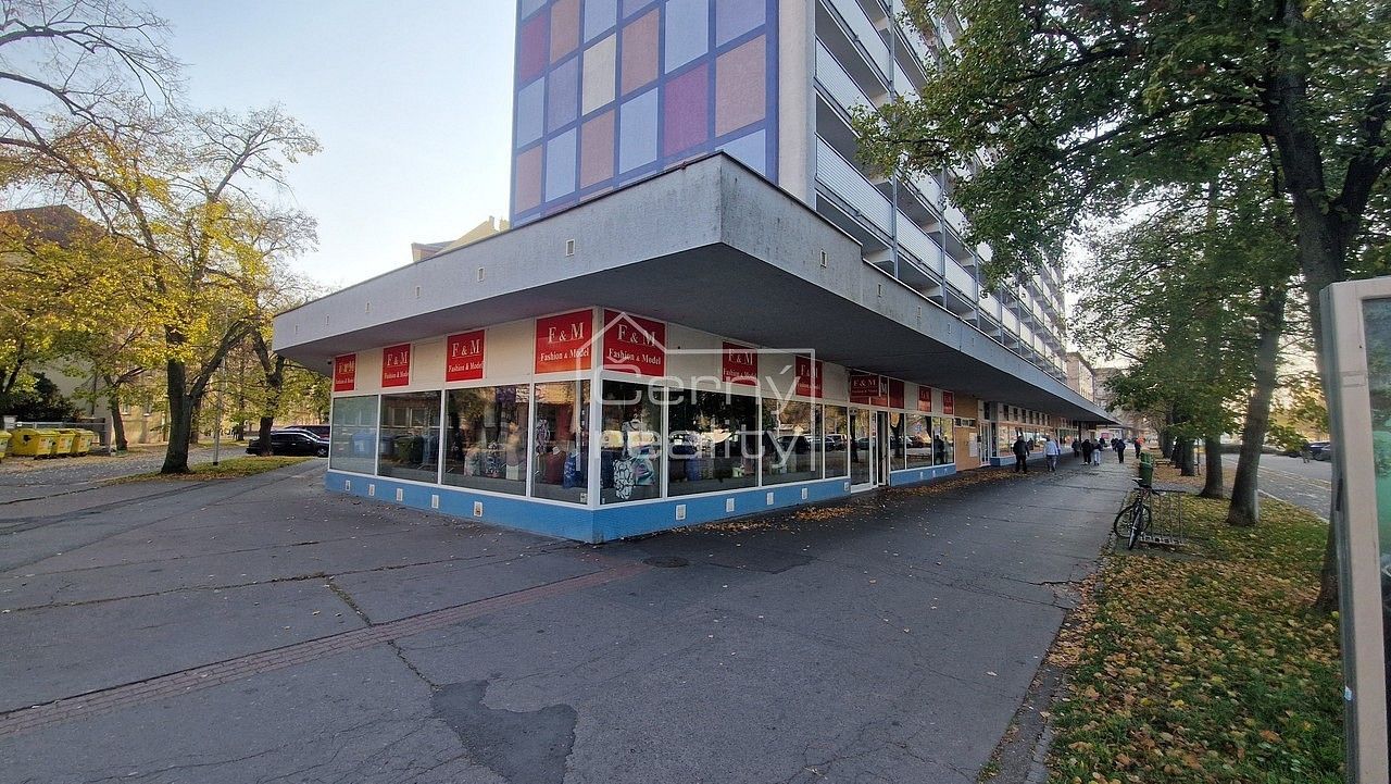 Pronájem obchodní prostory - Pardubice - Zelené Předměstí, Pardubický kraj, 465 m² - 1