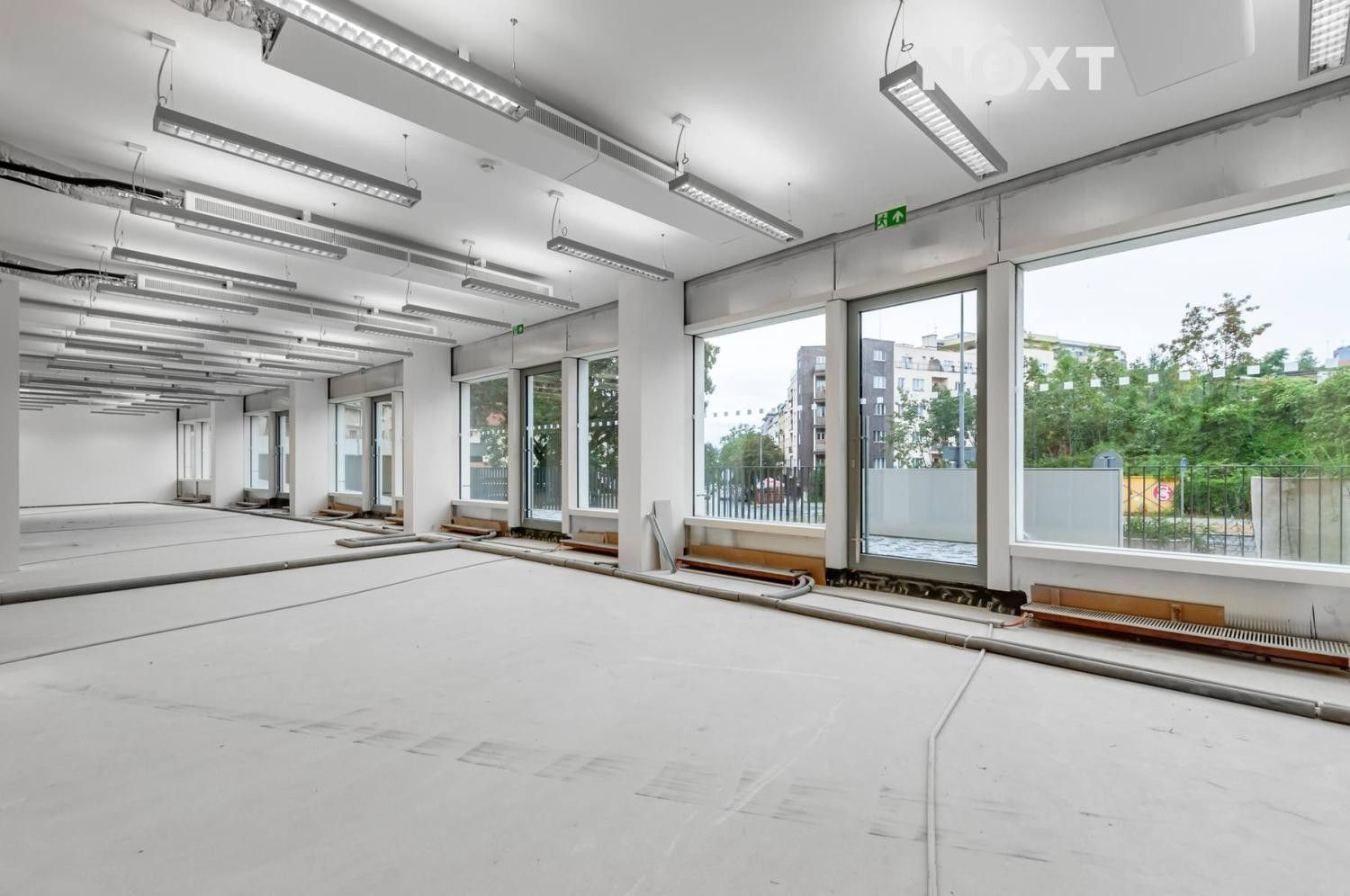 Pronájem obchodní prostory - Lomnického 1742, Praha, 55 m²