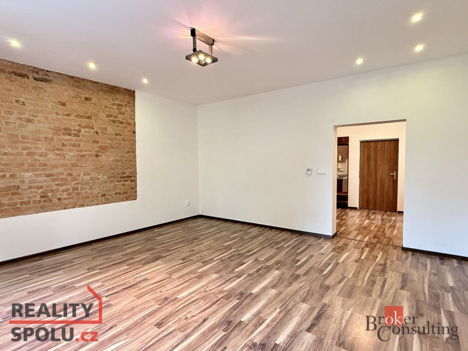 Pronájem byt 1+1 - Špálova, Ostrava, 45 m²