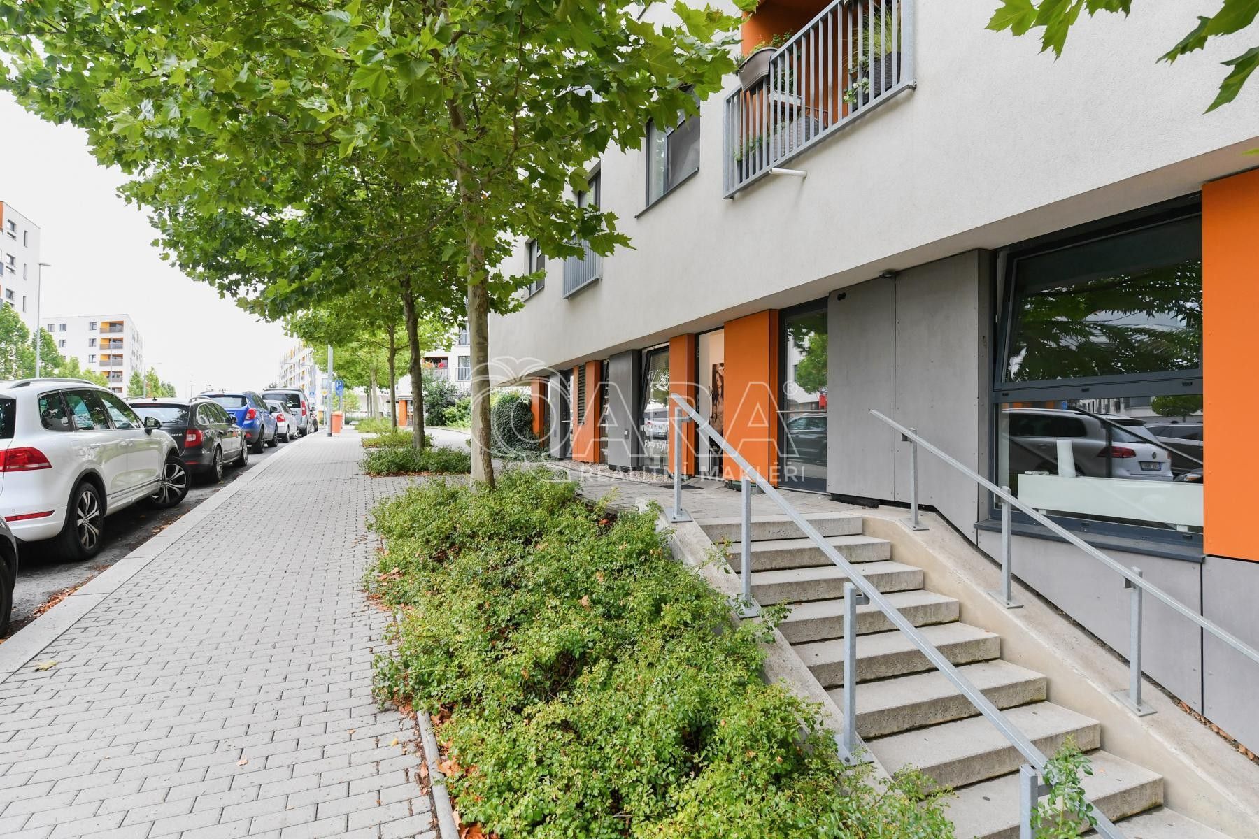Obchodní prostory, Jindřicha Bubeníčka , Praha Uhříněves, 34 m² - 1