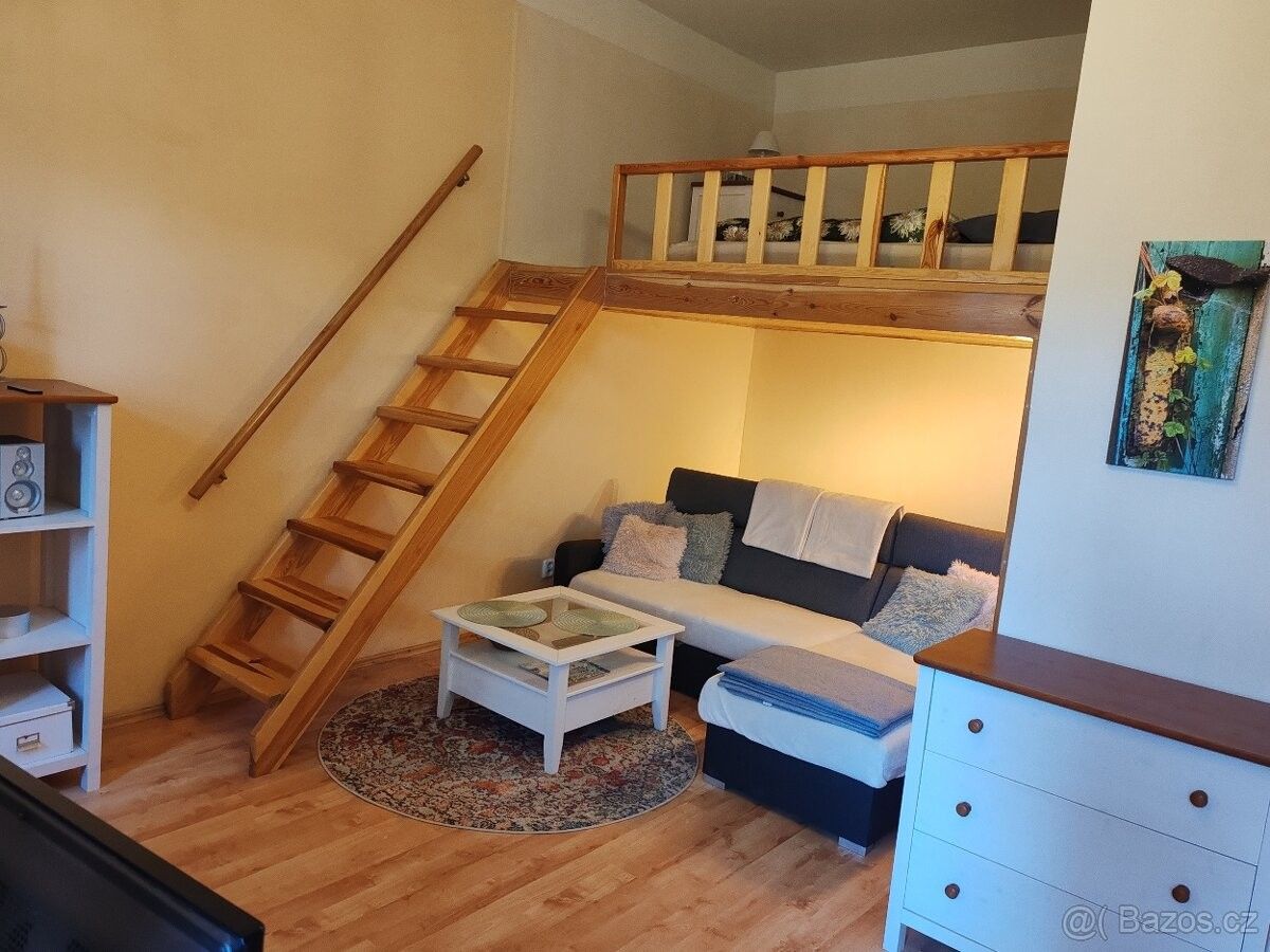 Byty, Karlovy Vary, 360 01