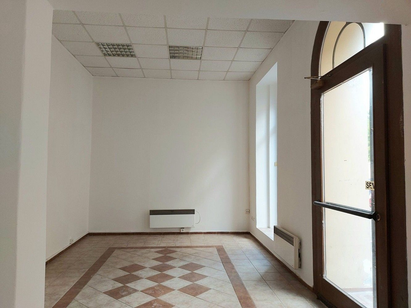 Obchodní prostory, Žatec, okres Louny, Ústecký kraj, 36 m² - 1