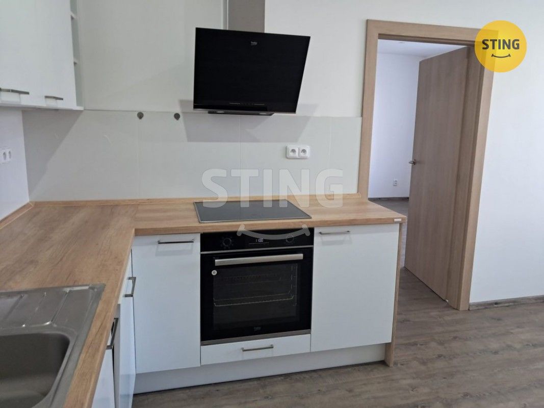 Pronájem byt 2+kk - Jindřichova, Ostrava, 60 m²