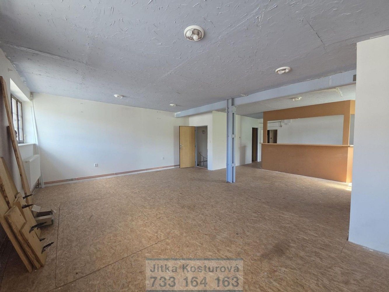 Kanceláře, Krnov - Pod Cvilínem, okres Bruntál, Moravskoslezský kraj, 100 m² - 1