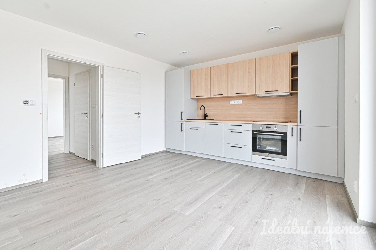 2+kk, Dragounů, Dobřany, 39 m²