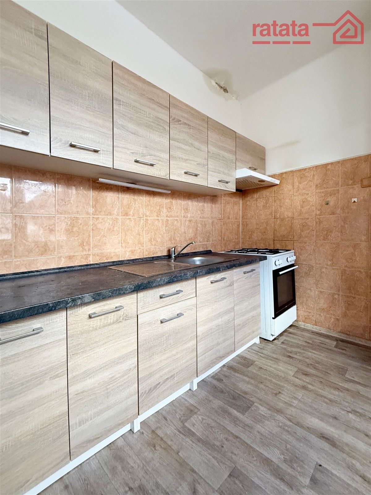 2+1, Pod Stadionem, Klášterec nad Ohří, 56 m²