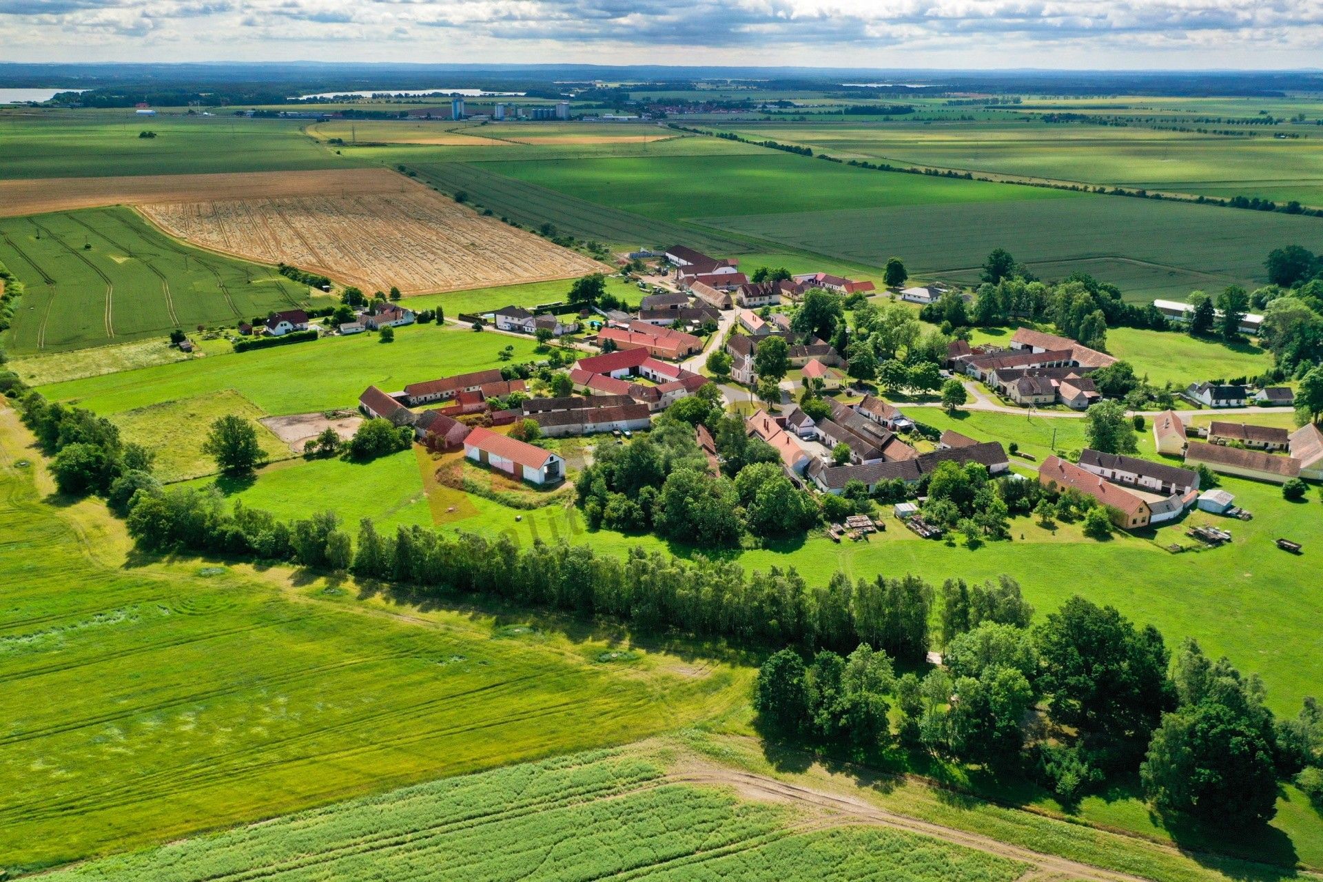 Prodej zemědělský pozemek - Pelejovice, Dolní Bukovsko, 199 310 m²