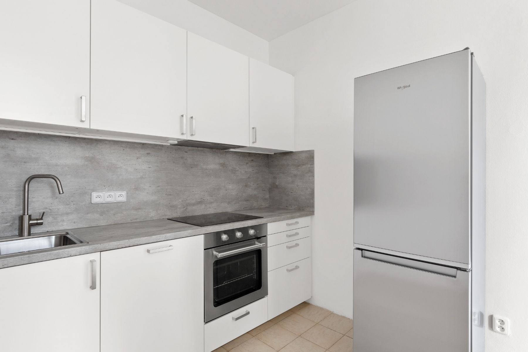3+1, Kamenická, Praha - Holešovice, 80 m² - 2