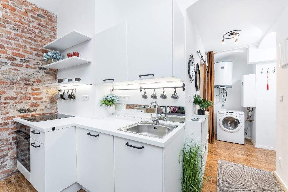 Prodej byt 1+kk - Dukelských hrdinů, Praha, 26 m²