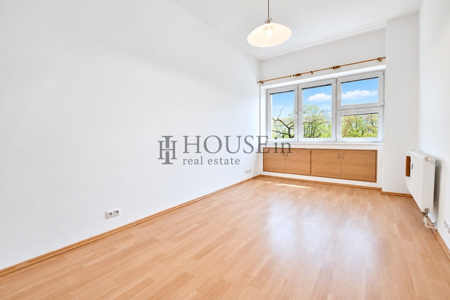 Byt 1+kk · 30 m² · Karlovo náměstí, Praha - 4