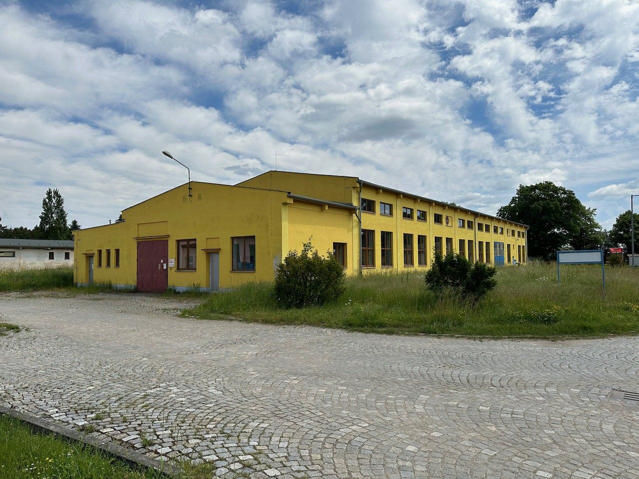 Pronájem sklad - Jarošovská, Jindřichův Hradec, Česko, 1 200 m²