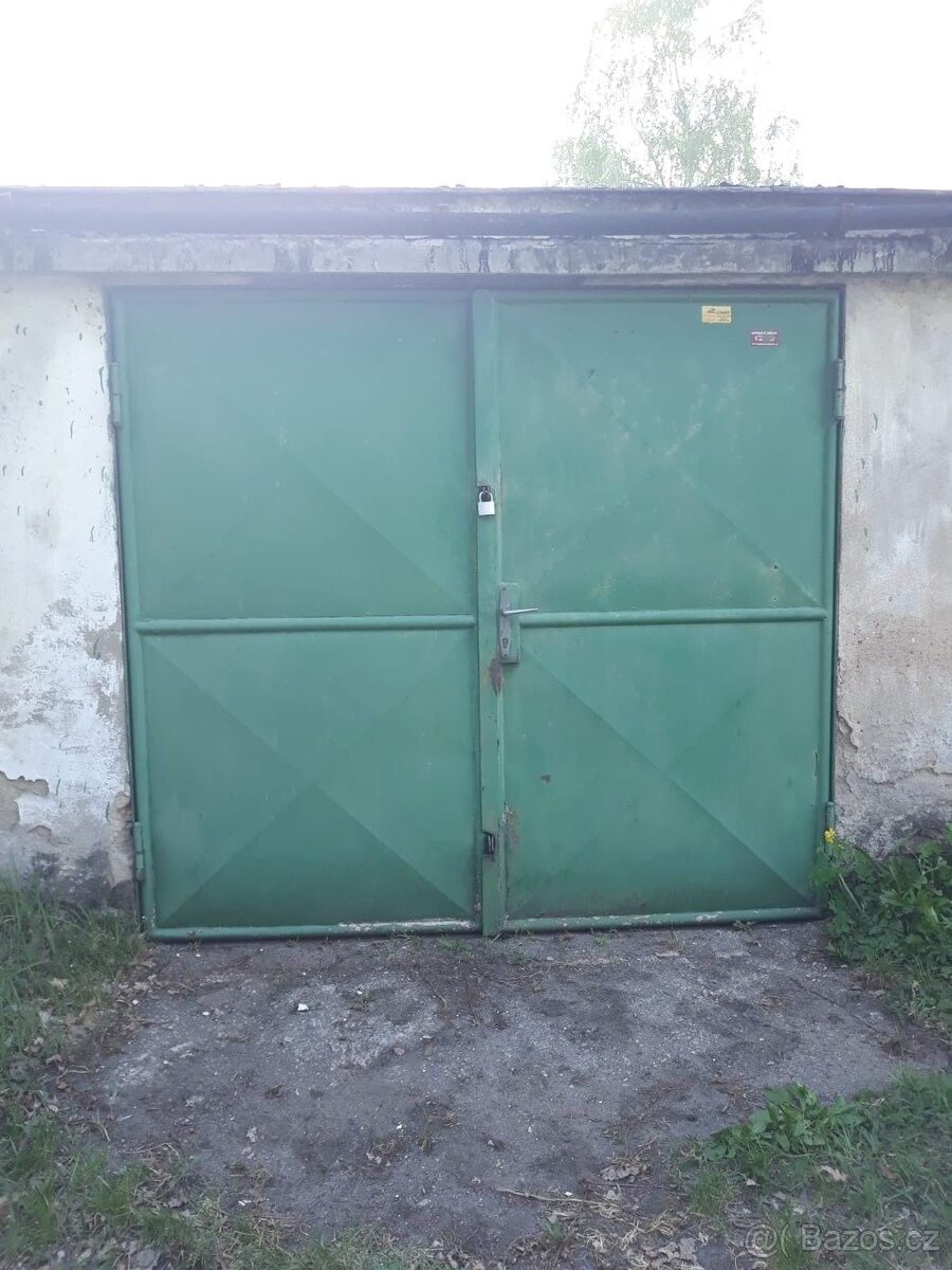 Garáže, Pardubice, 530 06
