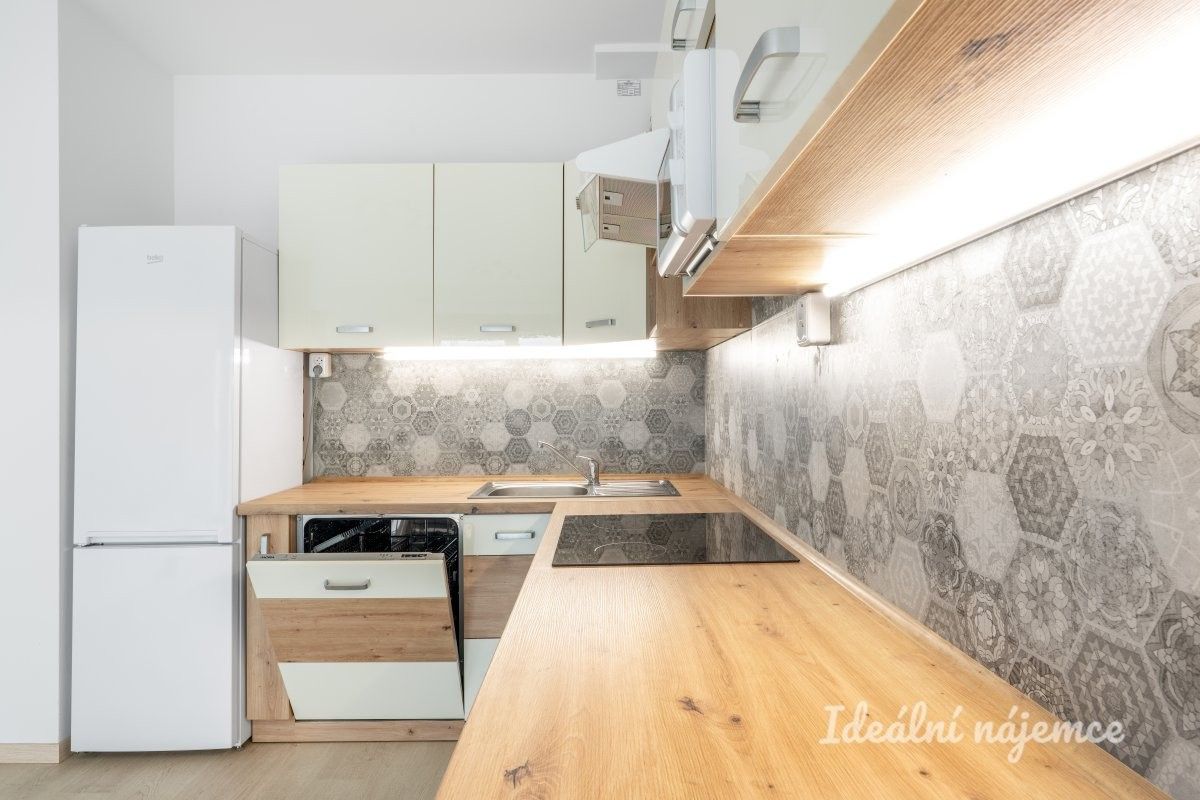 Byt 2+kk · 47 m² · Pekařova, Praha - 4