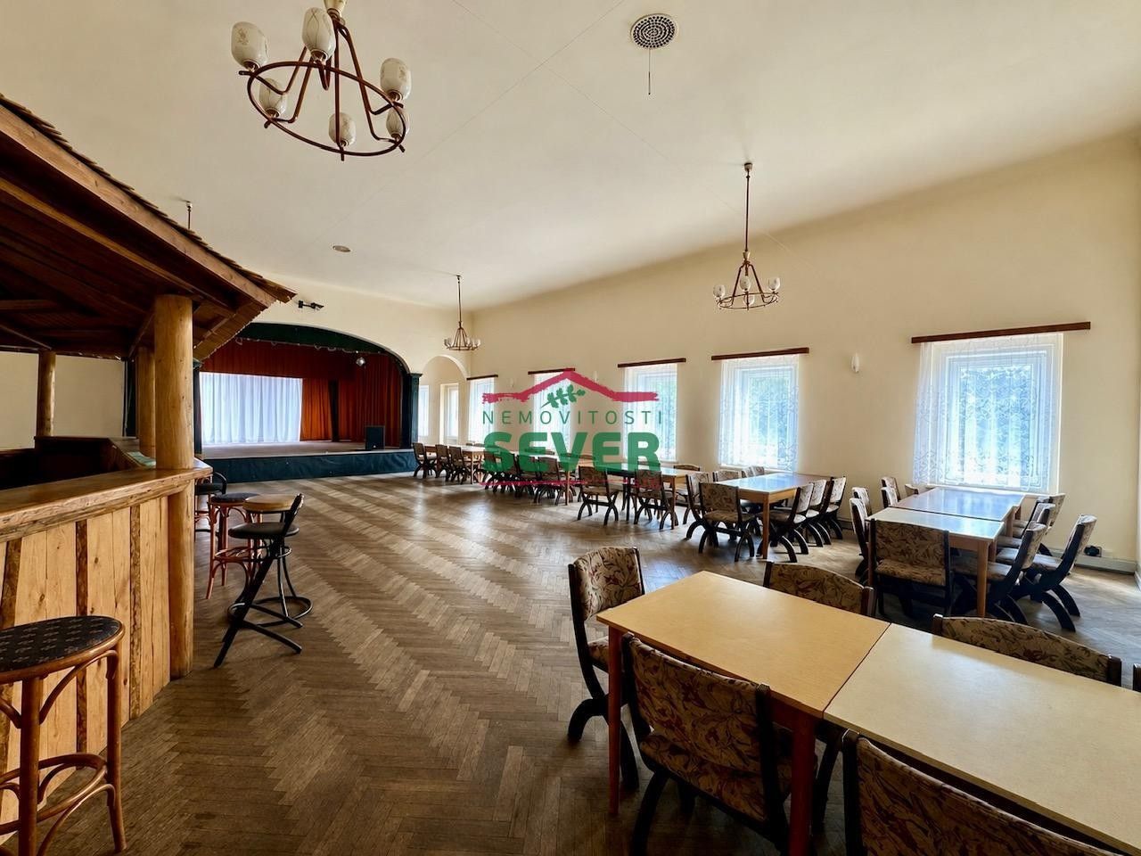 Komerční nemovitost · 800 m² · nám. Pionýrů, Hora Svaté Kateřiny - 3