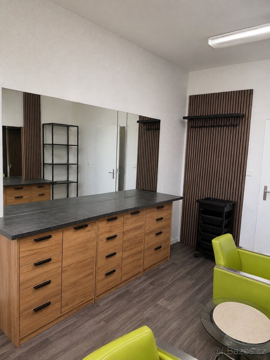 Obchodní prostory · Mladá Boleslav, 293 01 - 3