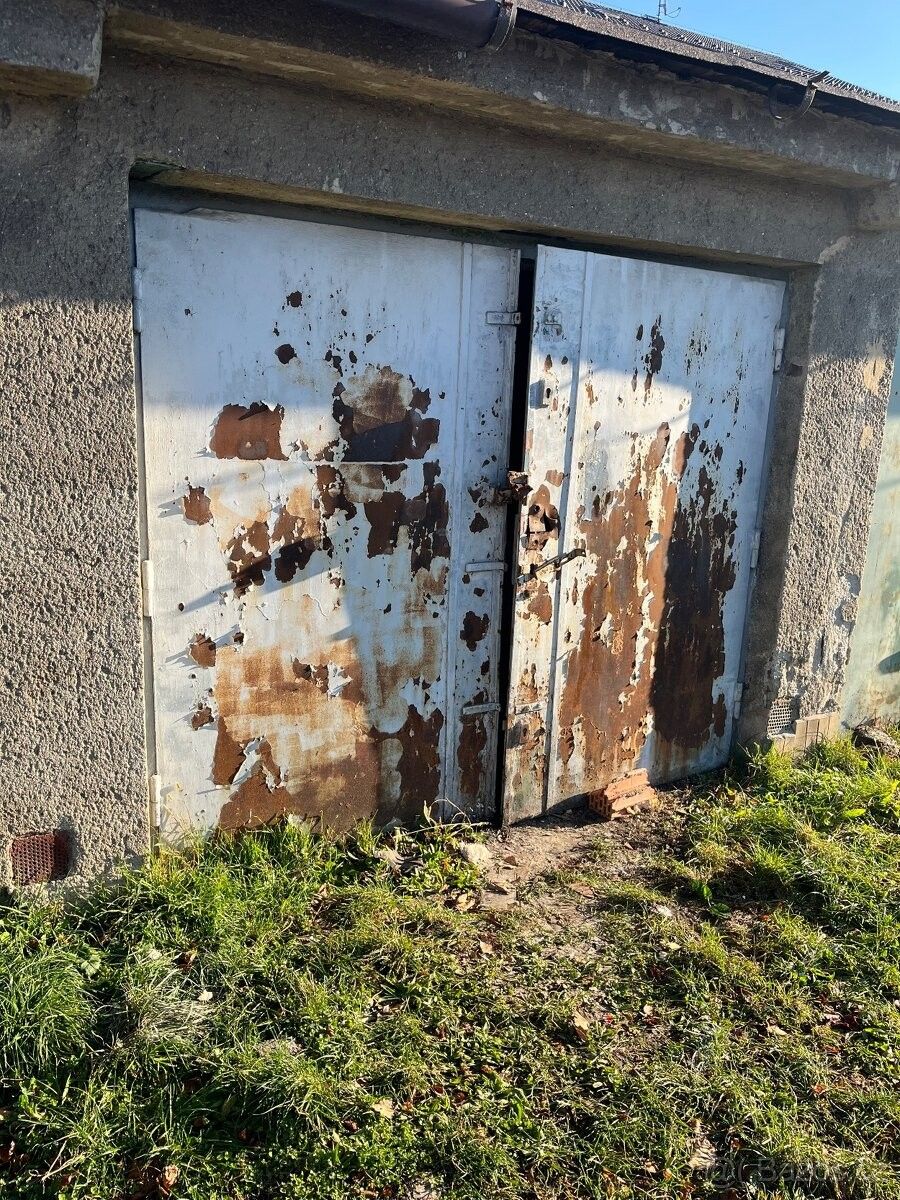 Garáže, Ostrava, 702 00