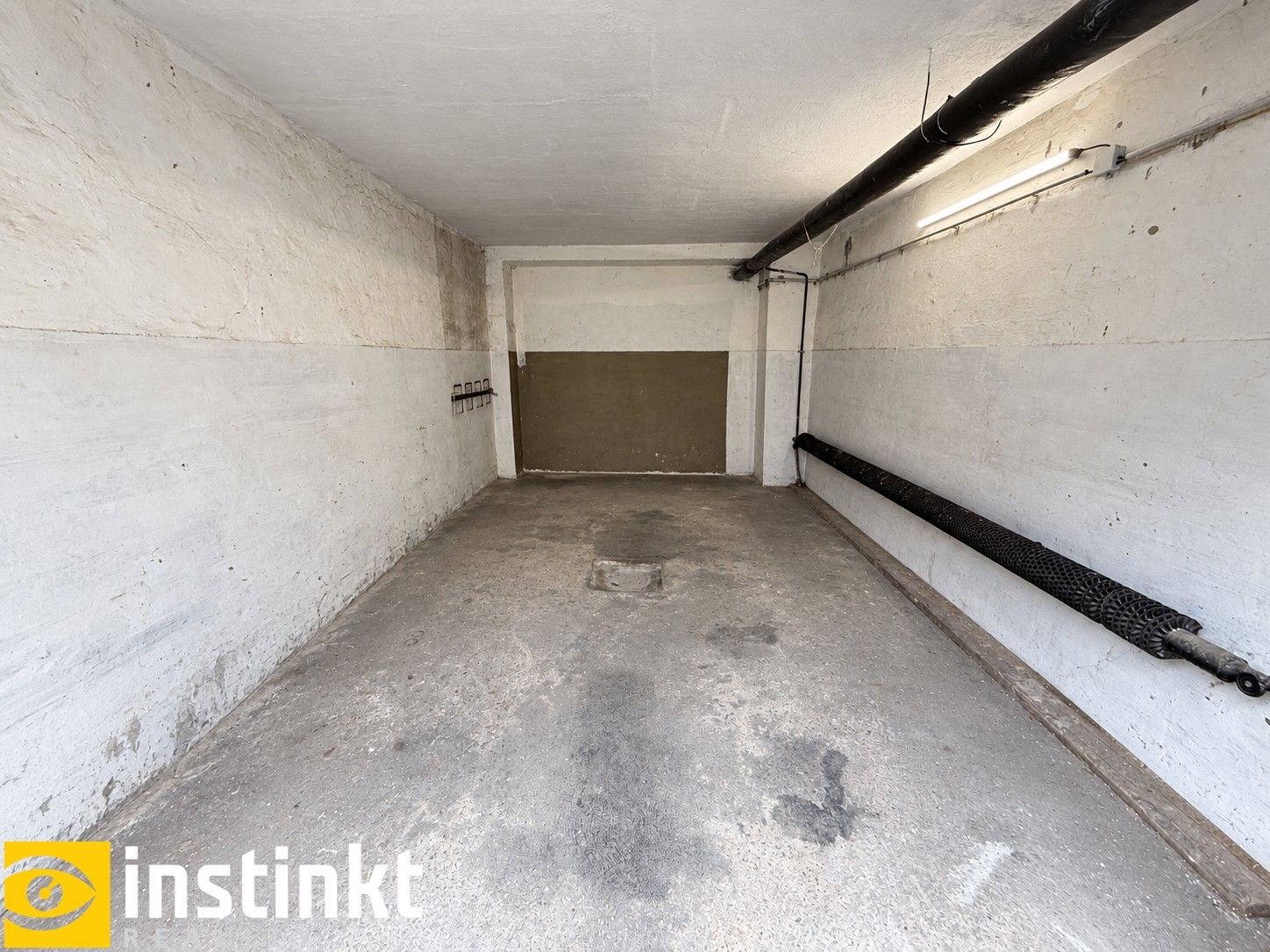 Garáž · 19 m² · Na vrcholu, Praha Žižkov - 3