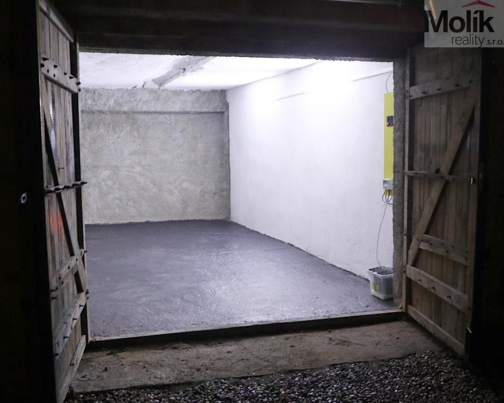 Prodej garáž - nám. 5. května, Obrnice, 24 m²