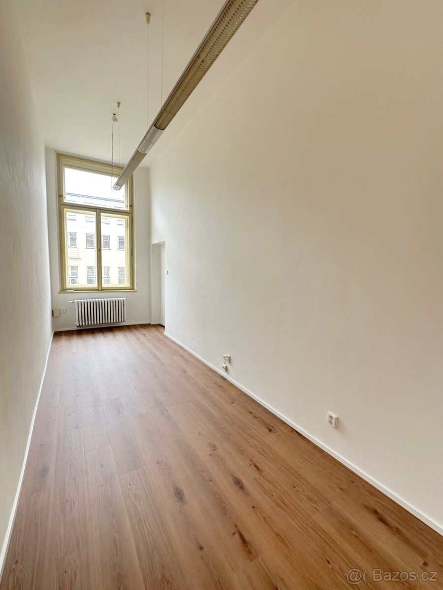 Kanceláře, Praha, 120 00