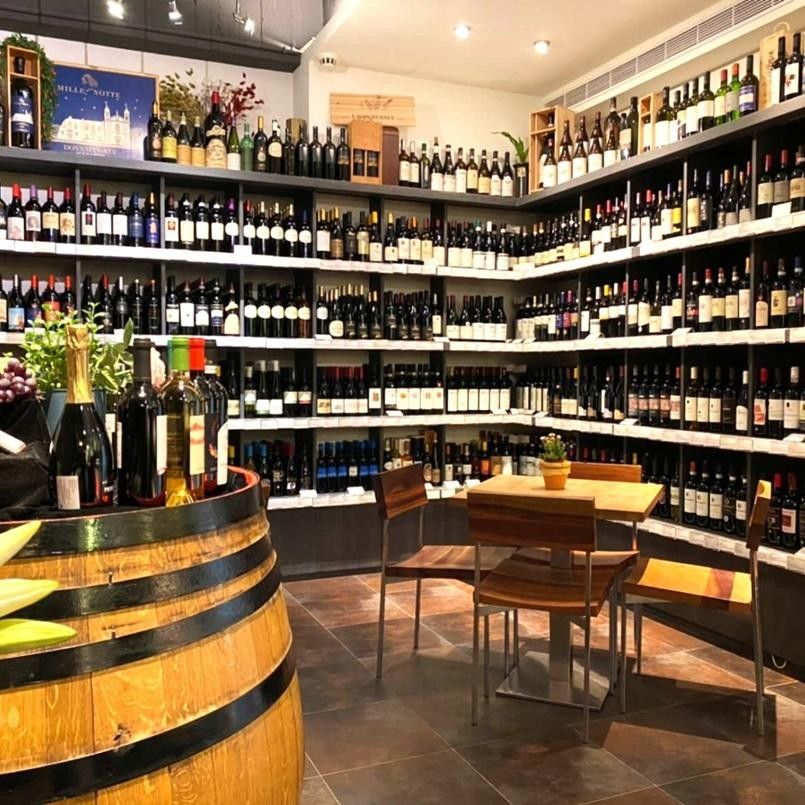 Restaurace, Českomoravská, Praha, 45 m²